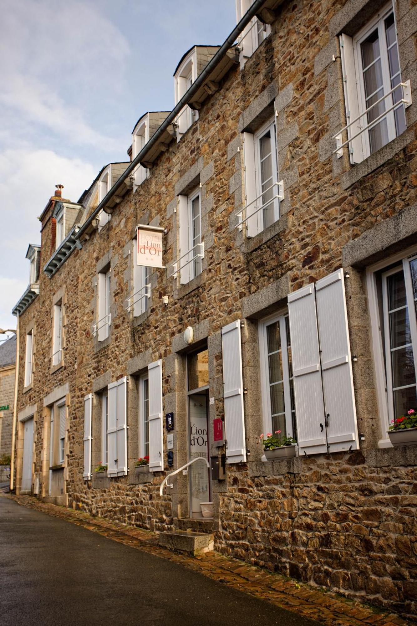 Contact Hotel - Hotel Le Lion D'Or Lamballe Exteriör bild