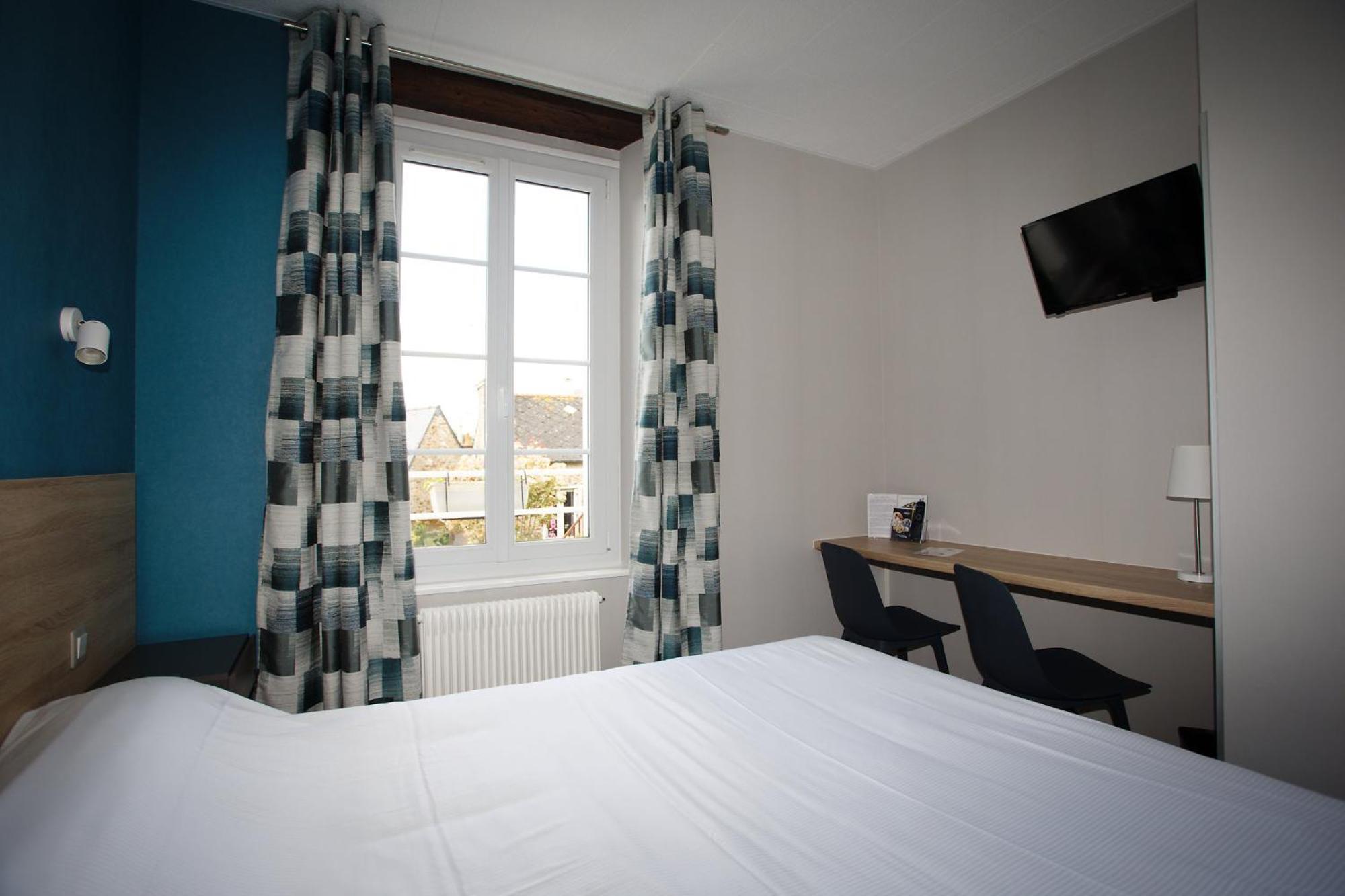 Contact Hotel - Hotel Le Lion D'Or Lamballe Exteriör bild