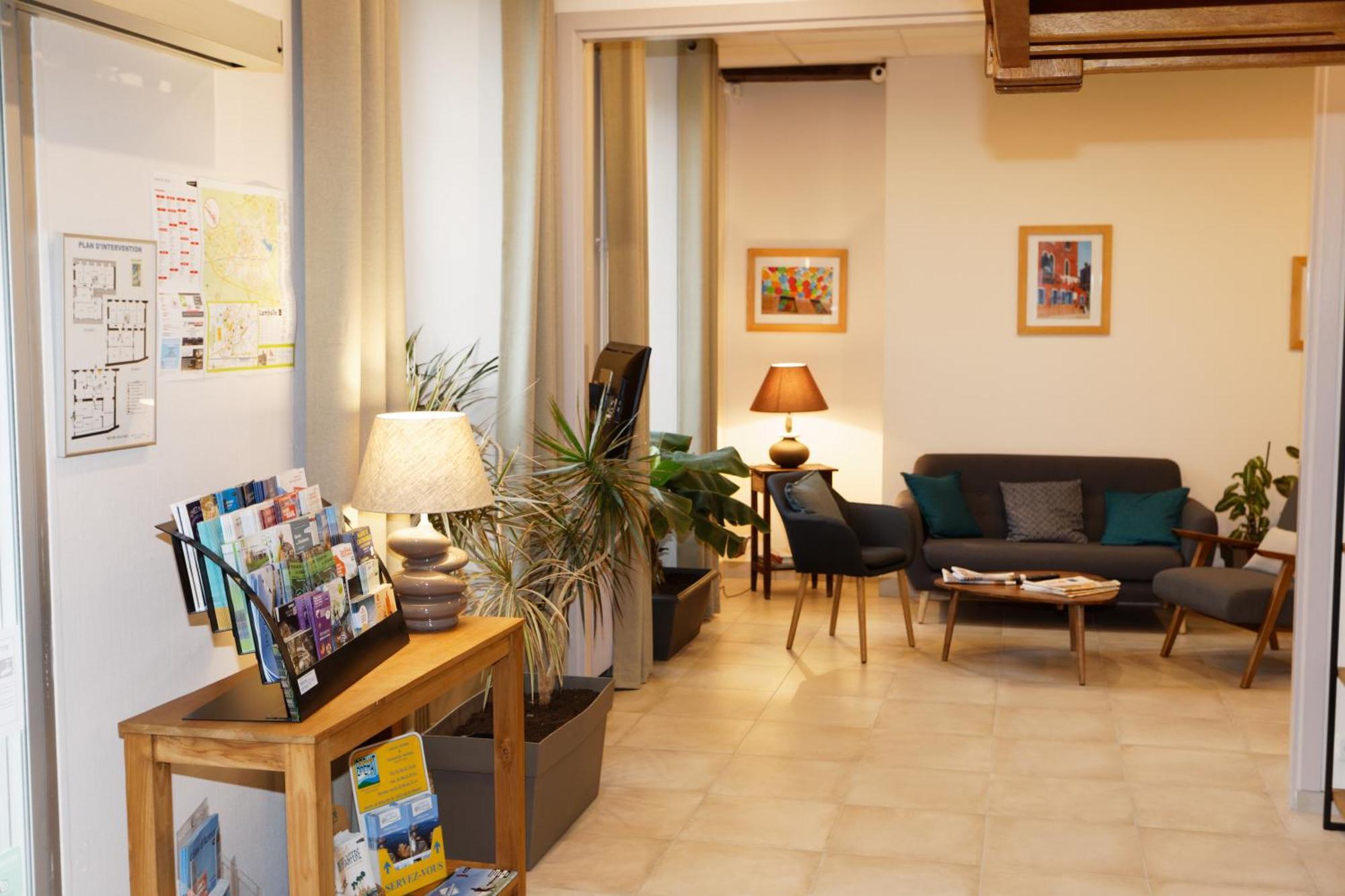 Contact Hotel - Hotel Le Lion D'Or Lamballe Exteriör bild