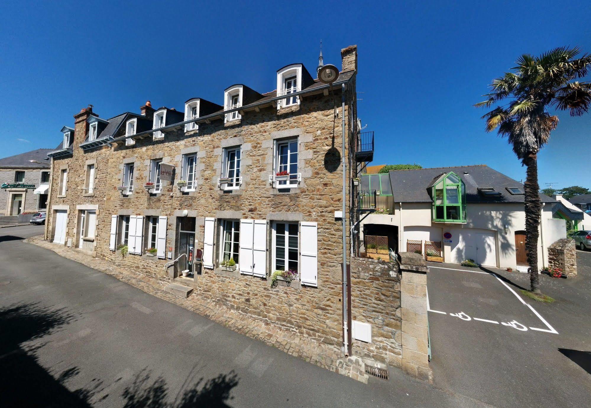 Contact Hotel - Hotel Le Lion D'Or Lamballe Exteriör bild